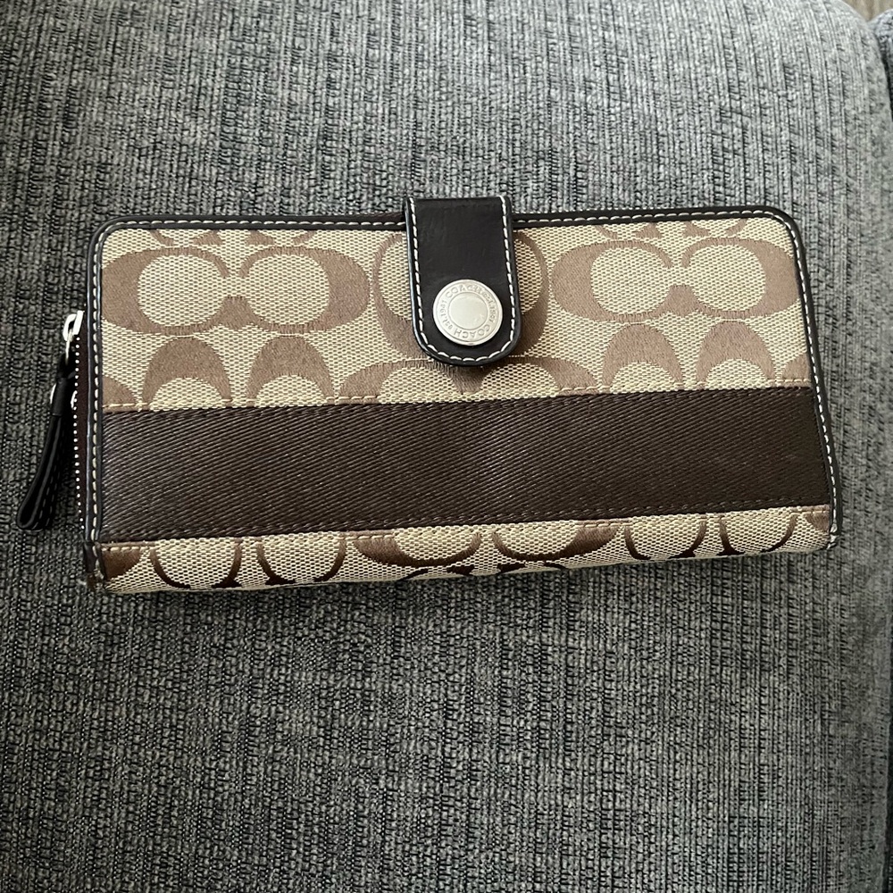 Y2k coach vintage wallet